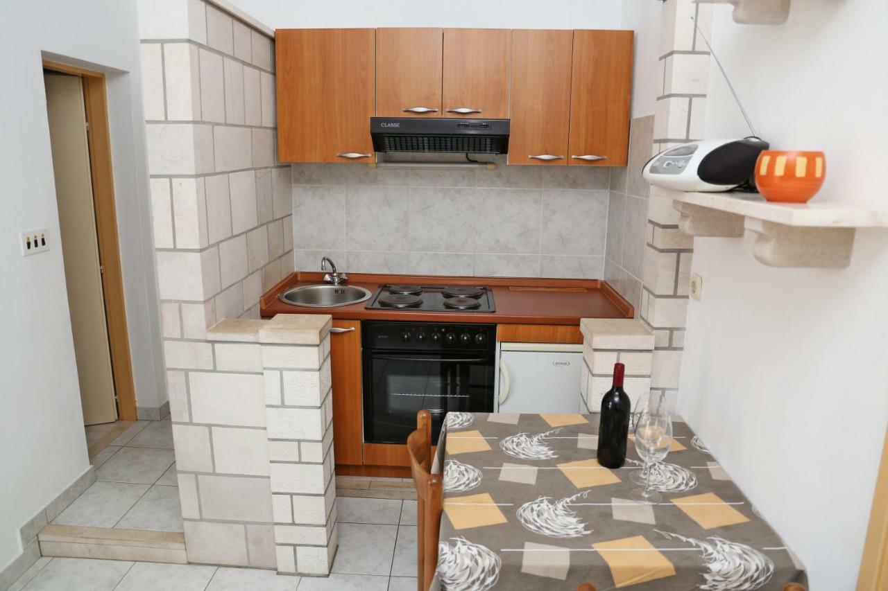 Apartments Katica Lumbarda Exterior photo